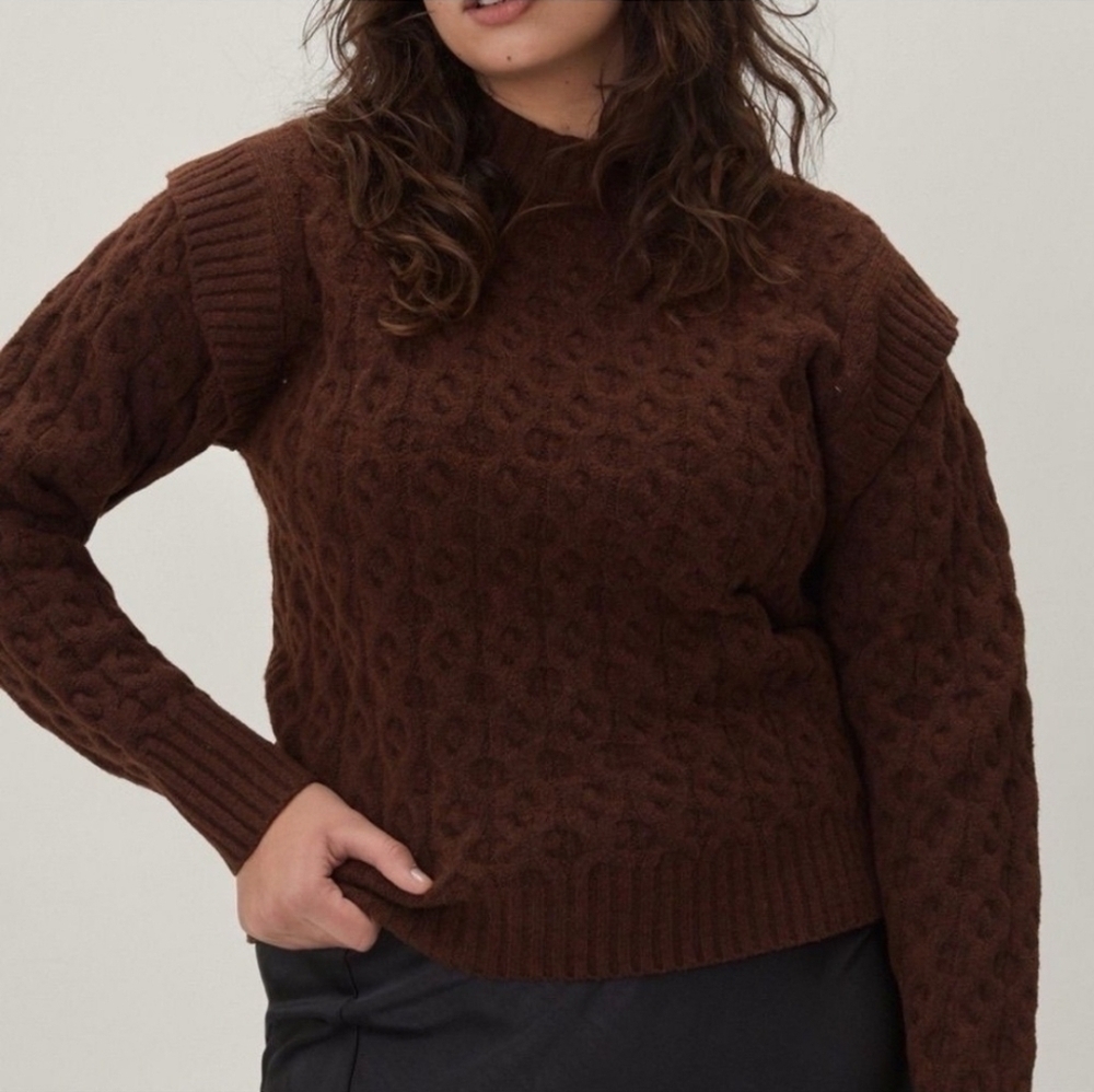 Nasty Gal Brown Recycled Cable Knit Shoulder Detail Sweater Size Medium NWT